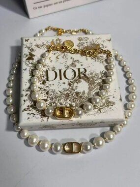 Dior necklace and bracelet set